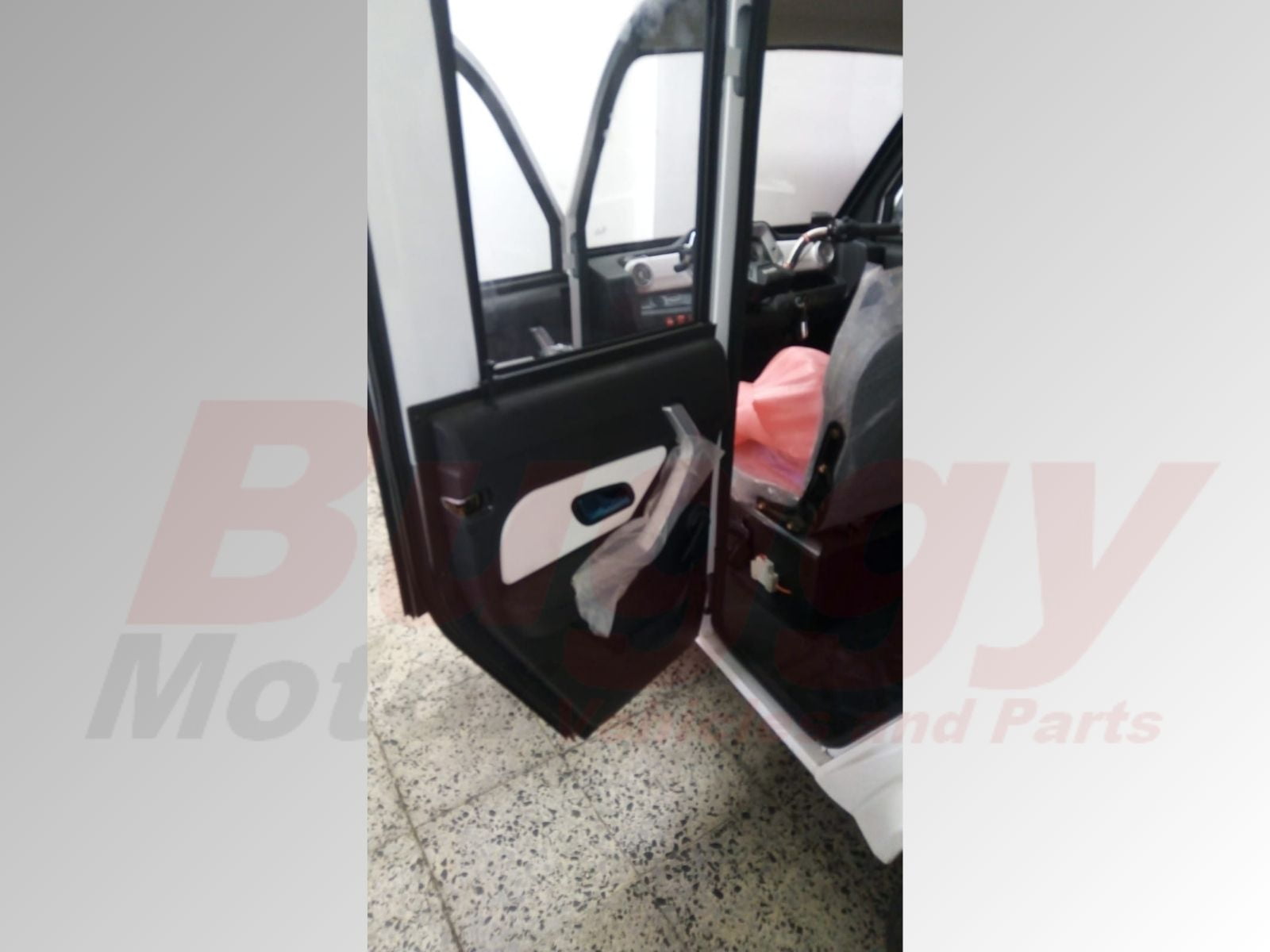 Motocarros electricos puertas acabados de lujo